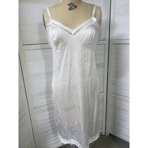 Vintage Lorraine White Nylon Full Slip Sz 38 Tall Lace Trim Lingerie Nightgown